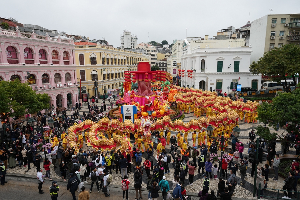 Passeios, gastronomia e estadia para residentes de Macau” adicionam  roteiros de edição limitada para o Ano Novo Lunar com experiência especial  para apreciar o fogo-de-artifício – Portal do Governo da RAE de