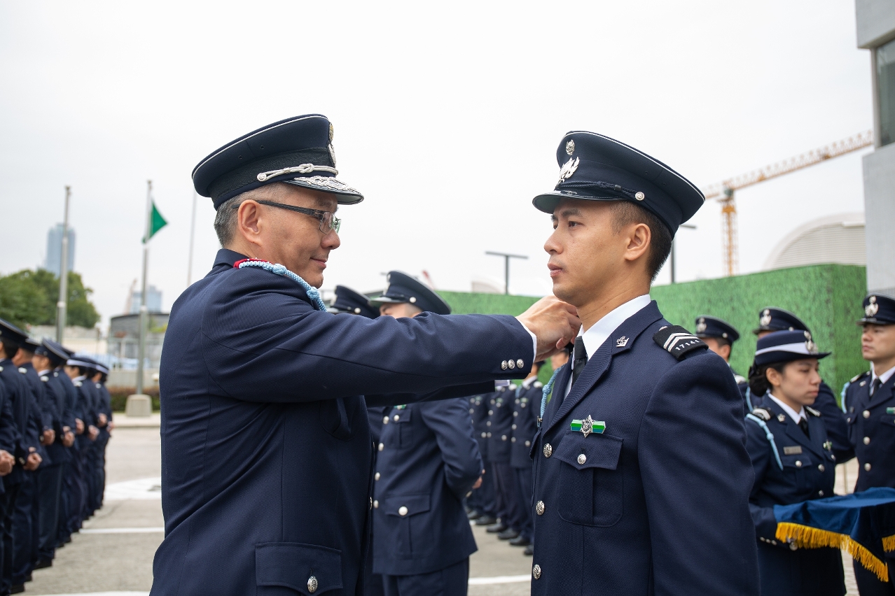 澳門海關晉升73名首席關員及機械專業首席關員